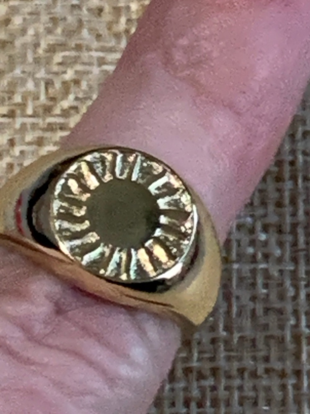 Bryan Anthonys Gold Sunburst Signet Ring – Adjustable